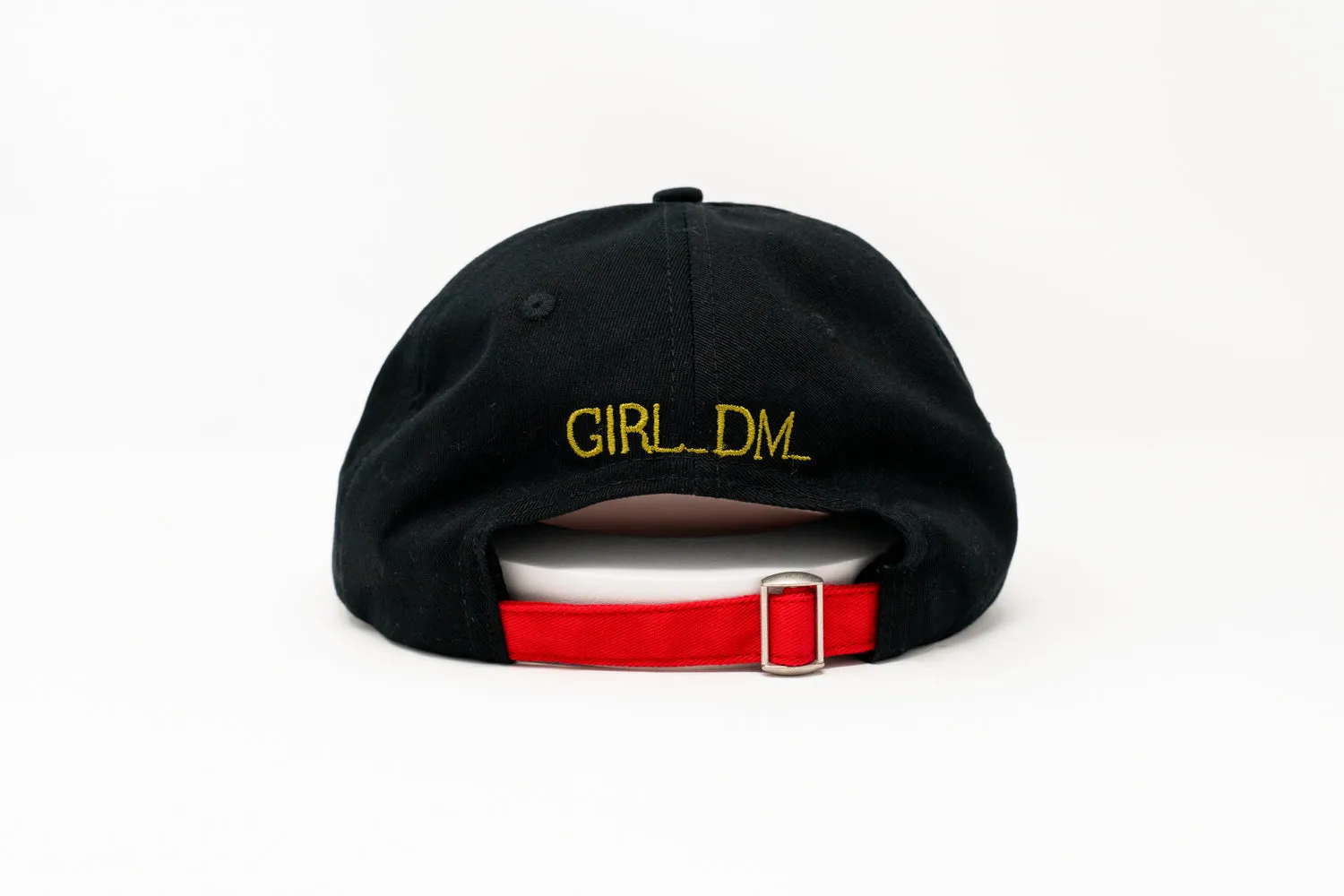 GIRL_DM_ x OHMONAH cap