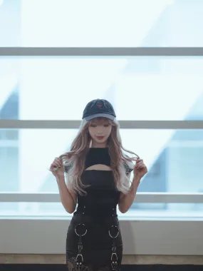 GIRL_DM_ x OHMONAH cap