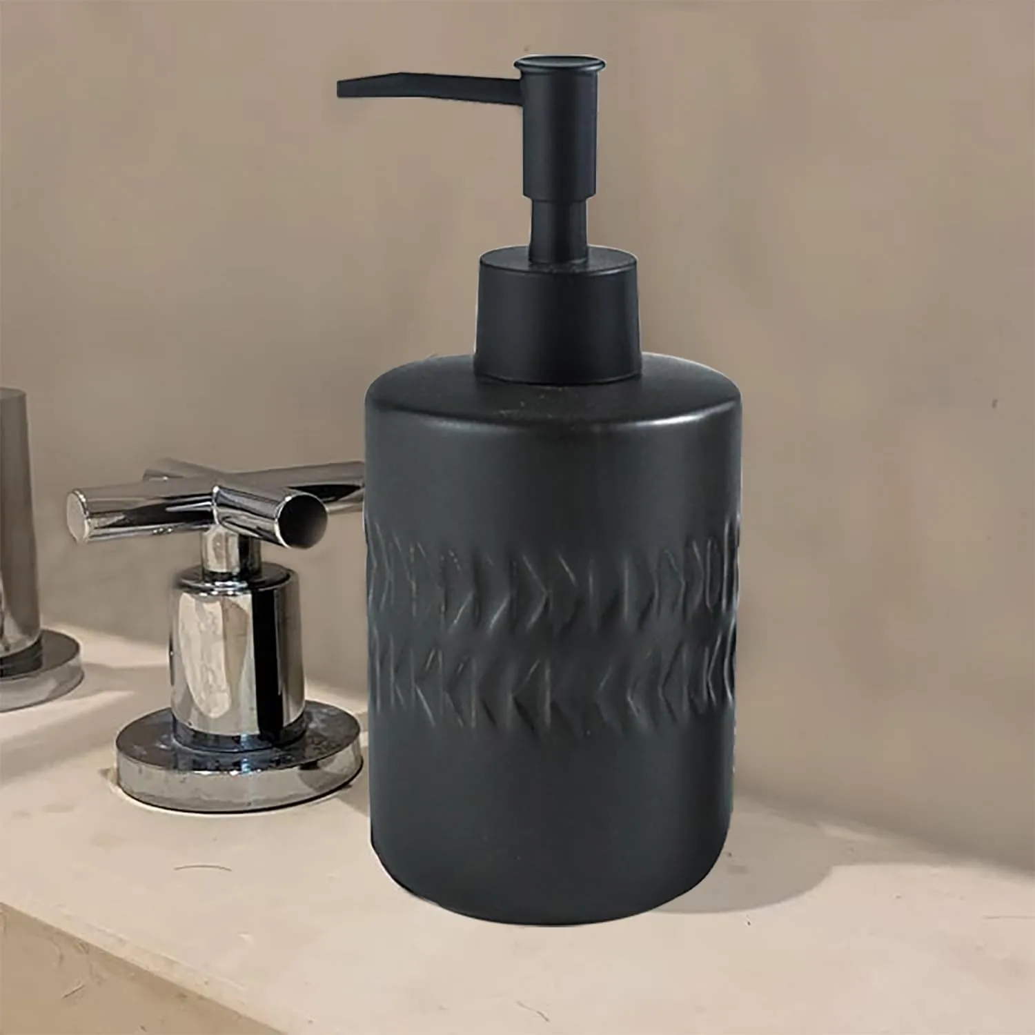 Homestic Liquid Soap Dispenser | Handwash Soap Dispenser | Soap Dispenser for Wash Basin | Shampoo Dispenser Bottle | Bathroom Dispenser Bottle | 250 ML | Black