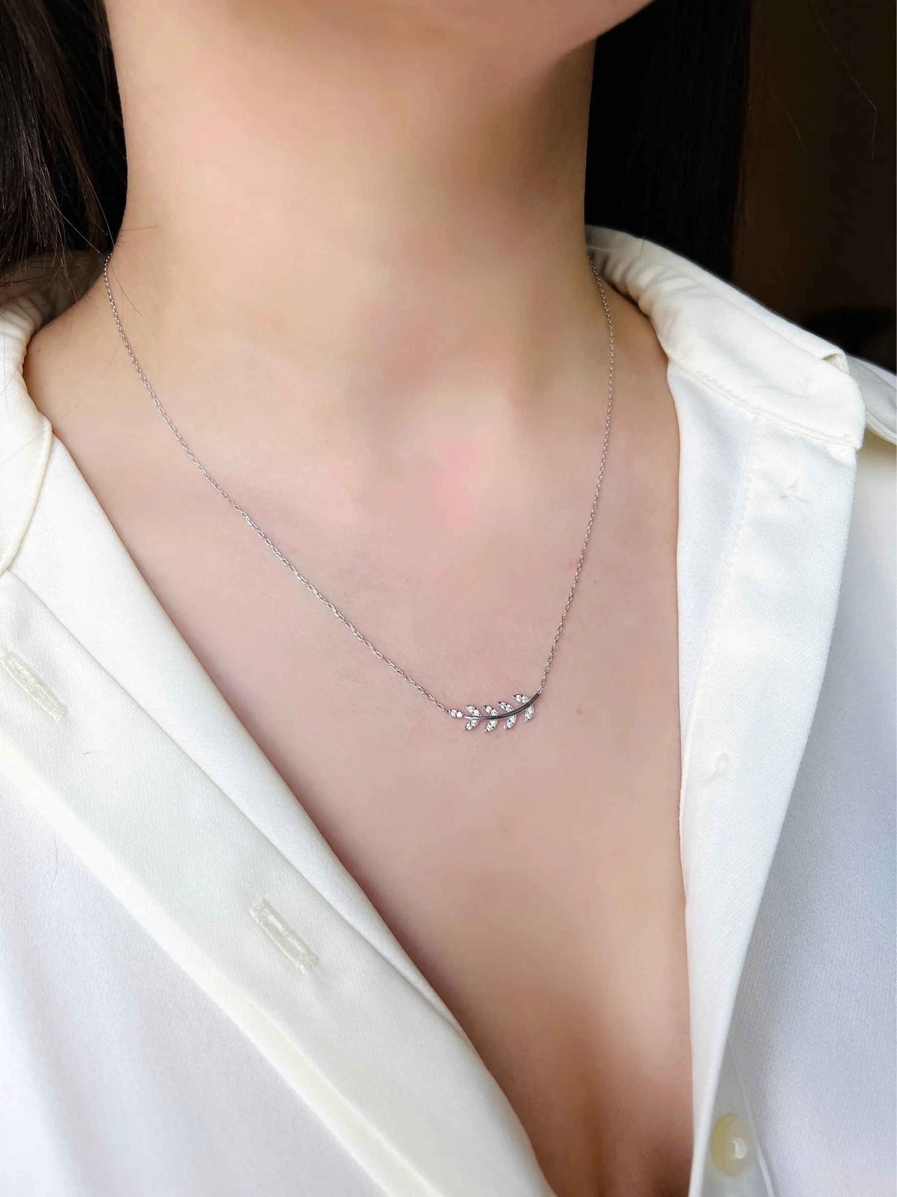 Silver CZ Olive Branch Necklace| Minimalist Floral Necklace| Pave Olive Leaf Pendant| Ancient Greek Jewelry | Diamond Leaf Pendant in Silver