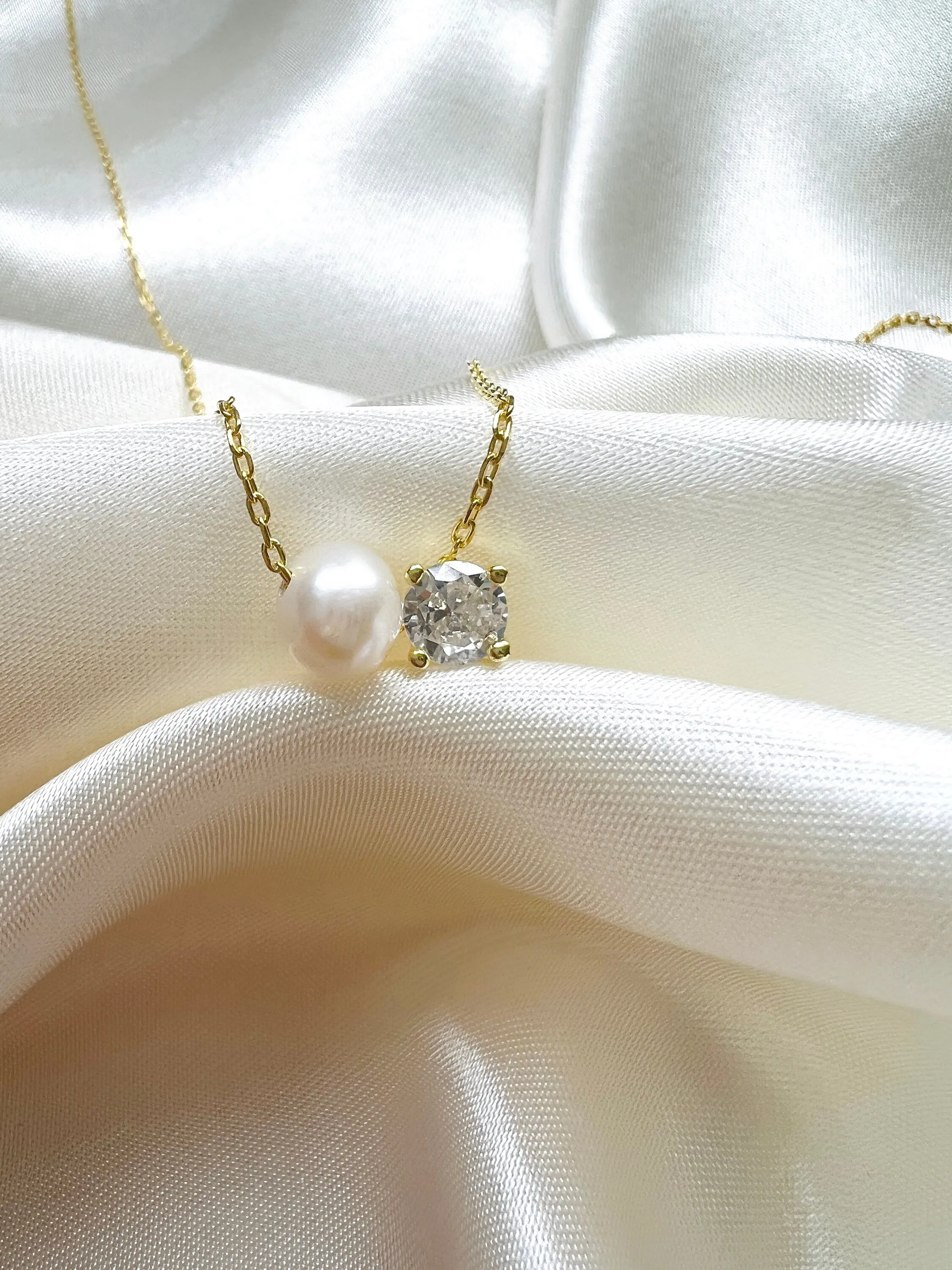 Single Pearl Pendant in Sterling Silver| Simple Pearl and Diamond Necklace| Dainty Pearl and Cz Pendant| Gold Plated Small Pearl Necklace